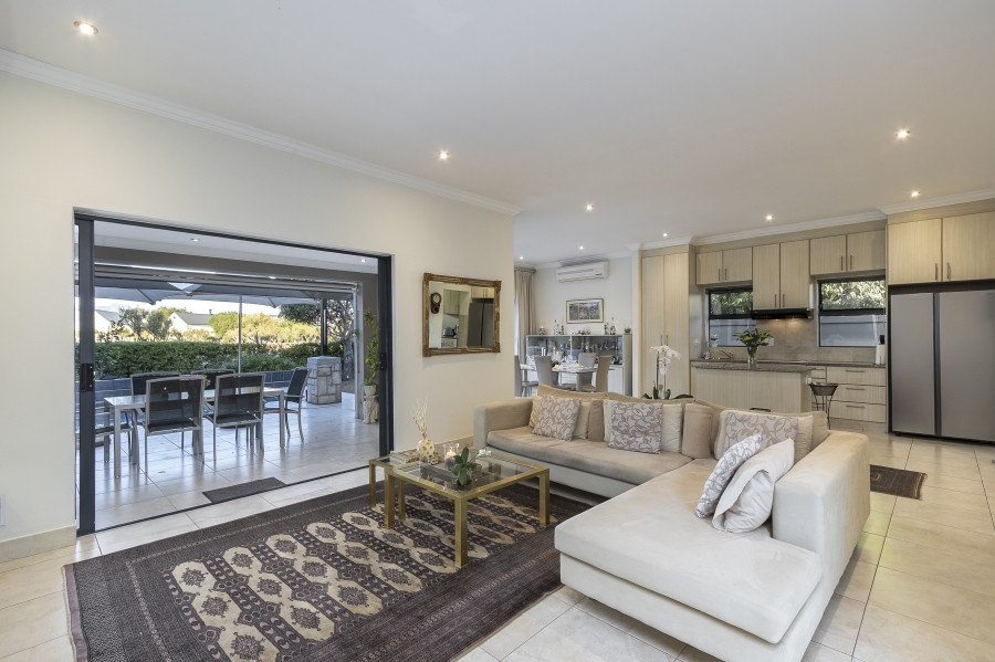 2 Bedroom Property for Sale in De Wijnlanden Residential Estate Western Cape